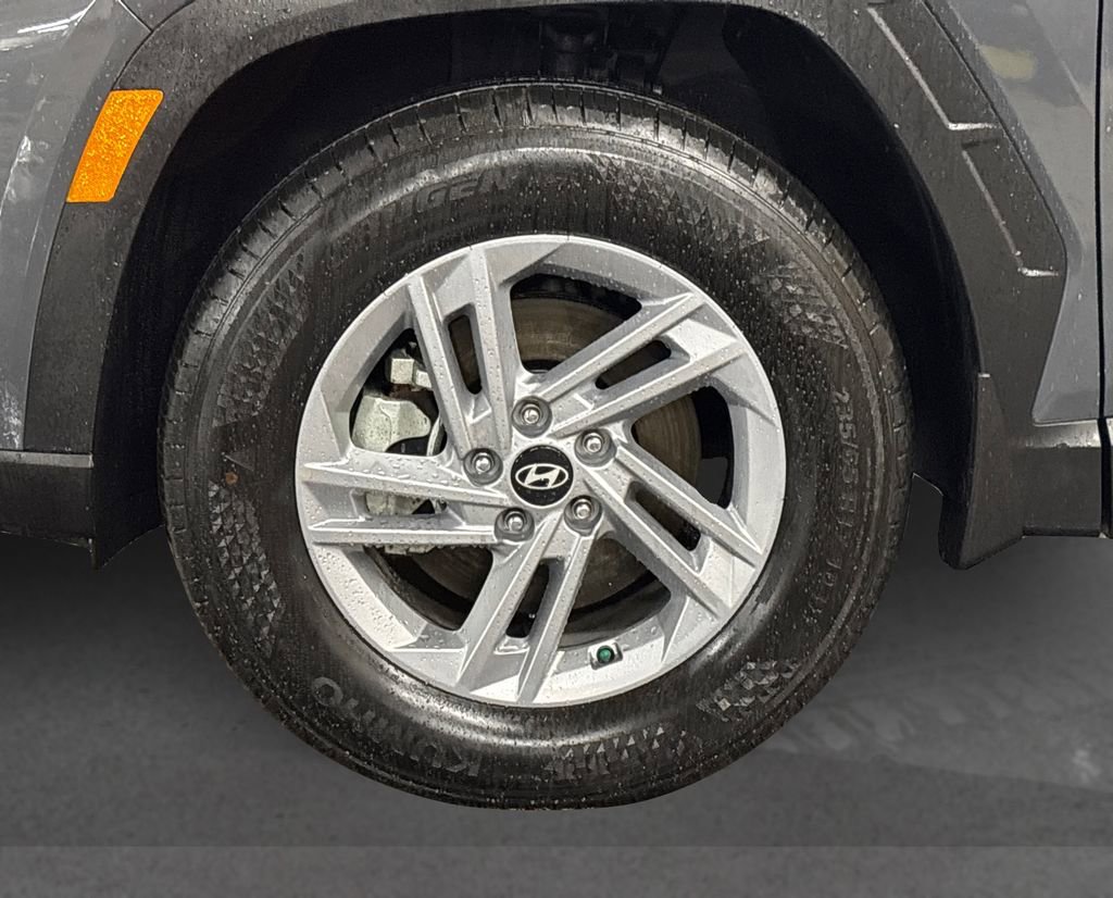 Certified 2025 Hyundai Tucson SE image 13
