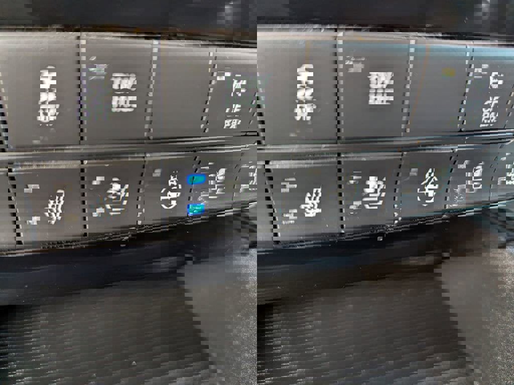 Used 2015 RAM 1500 Sport w/ Convenience Group image 22