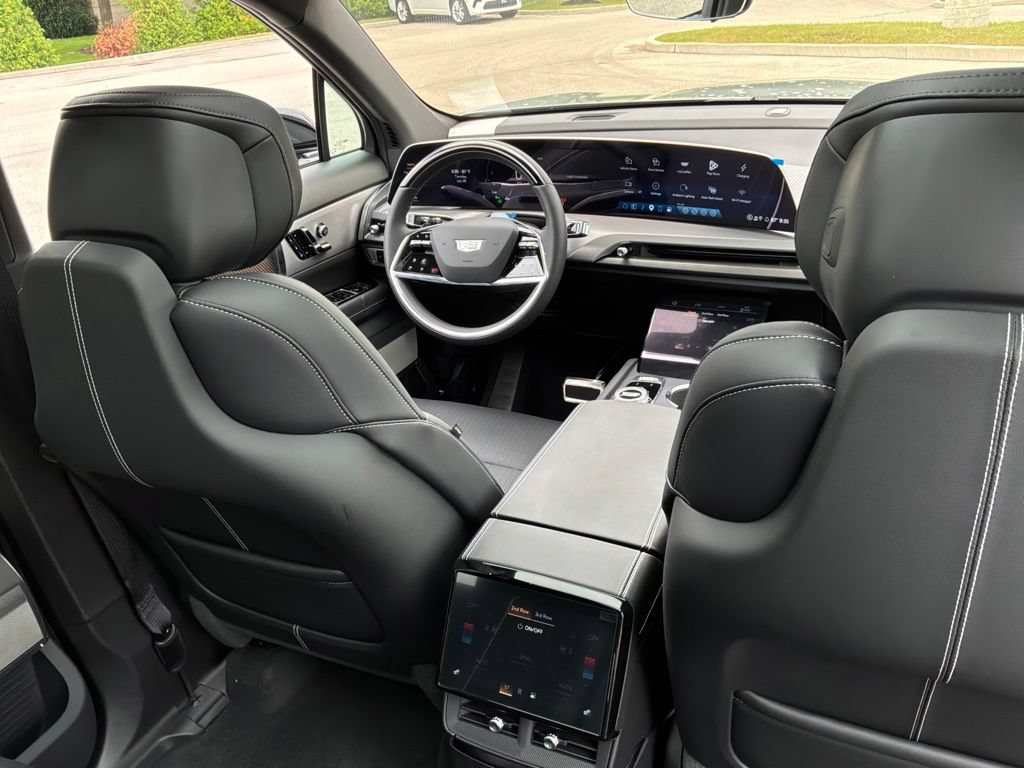 New 2027 Cadillac Vistiq Premium Luxury AWD/4WD image 38