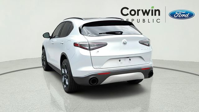 Used 2024 Alfa Romeo Stelvio Ti w/ Performance Driving Package AWD/4WD image 4
