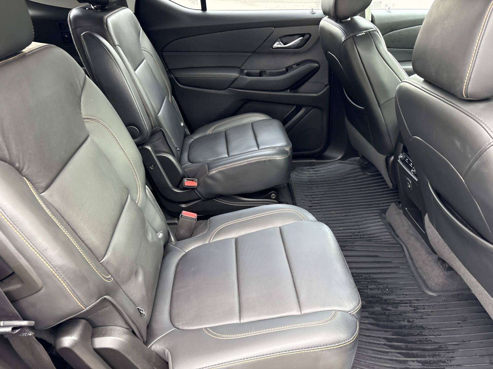Used 2019 Chevrolet Traverse LT w/ LPO, Blackout Package AWD/4WD image 32