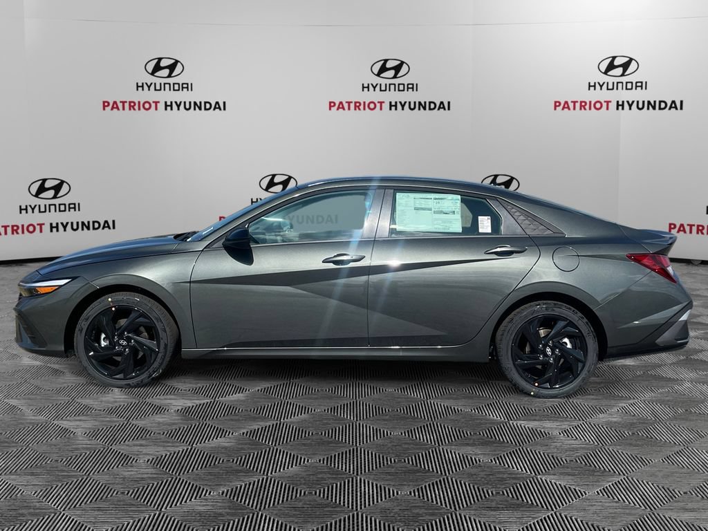 Used 2026 Hyundai Elantra Sport FWD image 6
