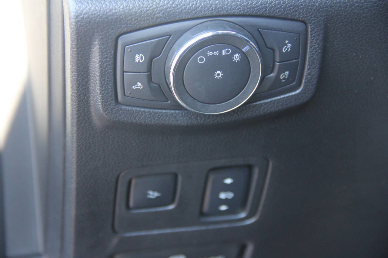 Used 2017 Ford F250 Lariat w/ Lariat Ultimate Package image 36