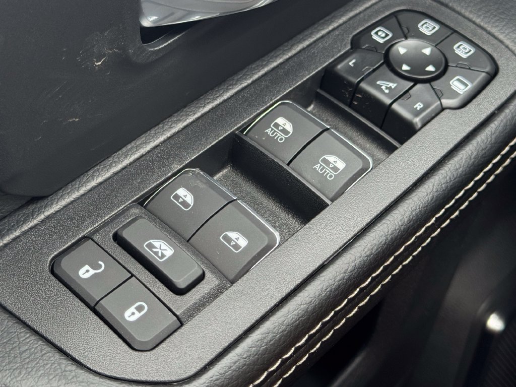 New 2027 RAM 3500 Laramie AWD/4WD image 29