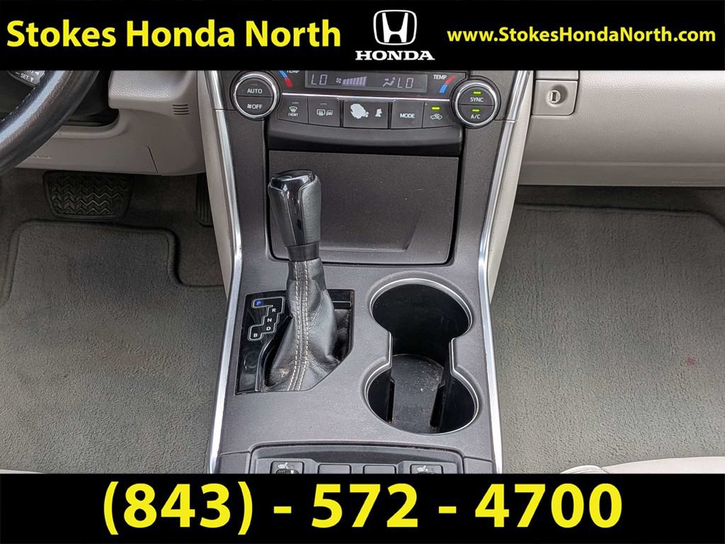Used 2016 Toyota Camry XLE w/ Moonroof Package FWD image 23