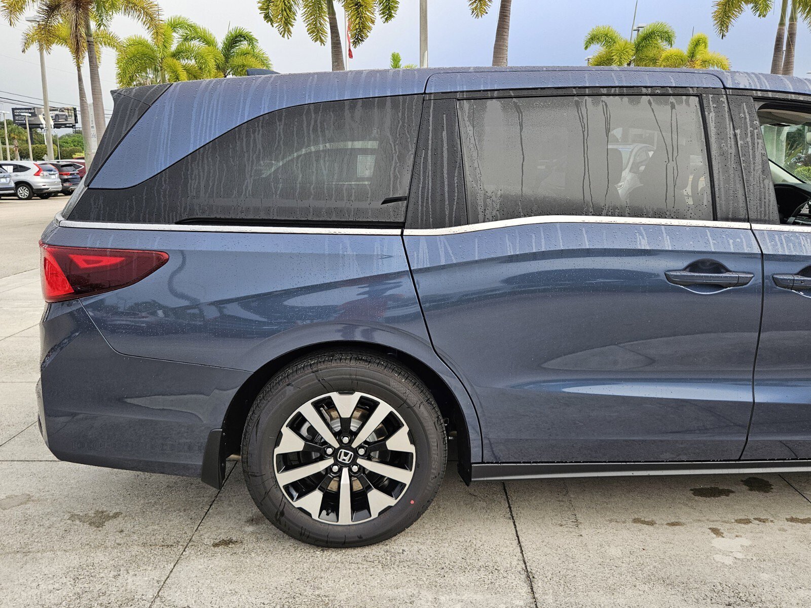 New 2026 Honda Odyssey EX-L image 4