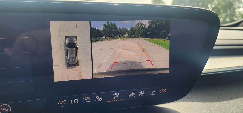 Used 2026 Buick Enclave Avenir w/ Super Cruise Package FWD image 35