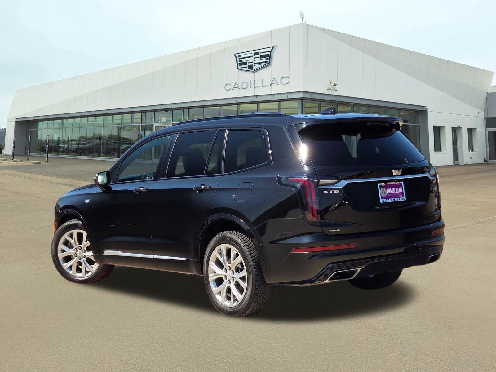Used 2020 Cadillac XT6 Sport AWD/4WD image 4