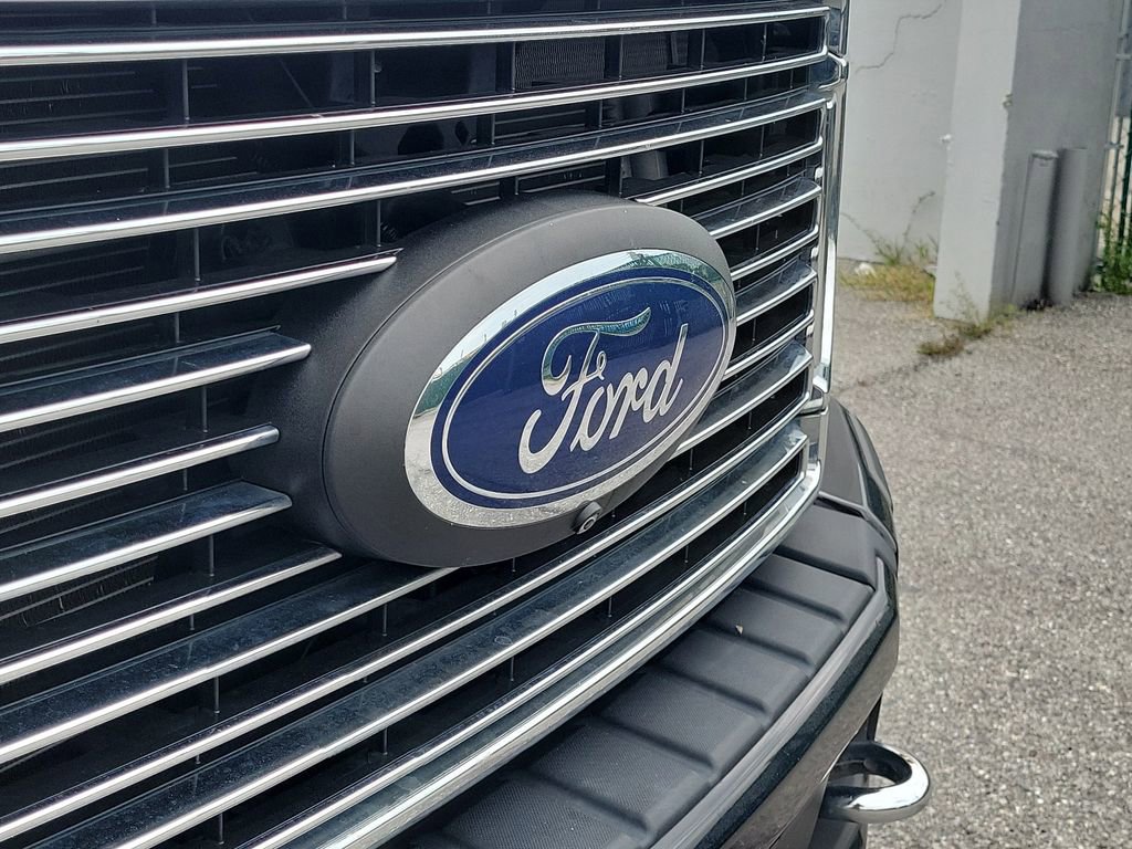 Used 2022 Ford F450 Platinum w/ FX4 Off-Road Package AWD/4WD image 7