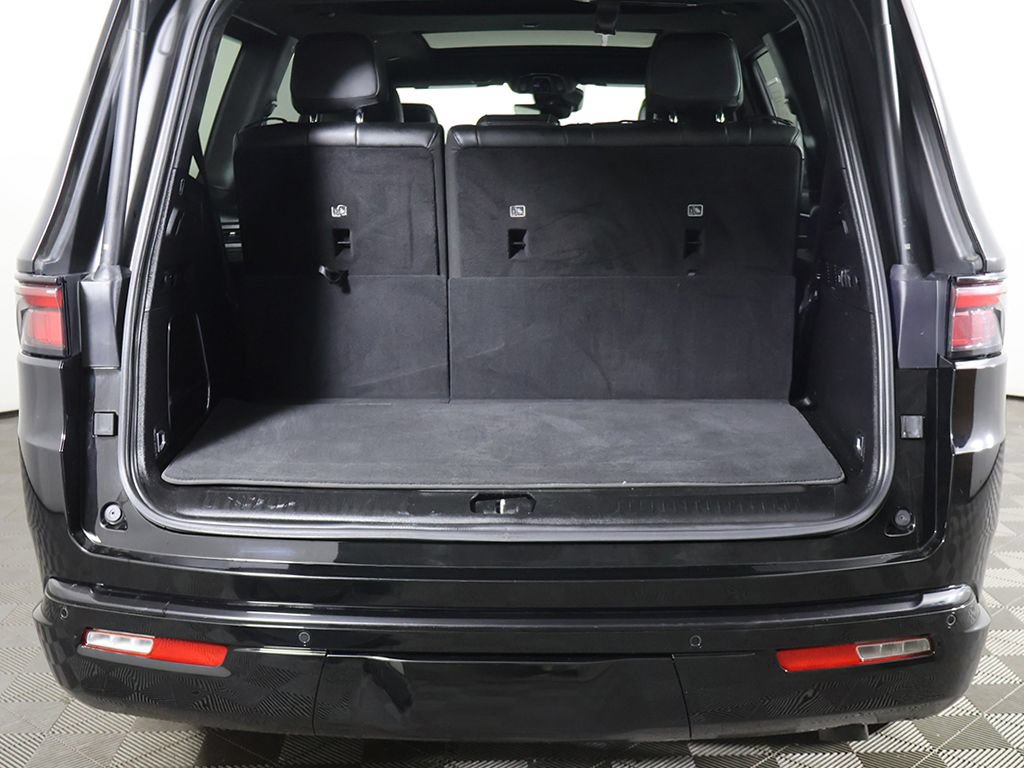 Used 2024 Jeep Wagoneer Series II AWD/4WD image 20