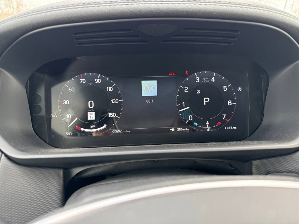 New 2024 Land Rover Discovery Dynamic SE image 22