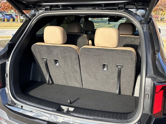 Used 2025 Kia Sorento SX Prestige w/ Olive Brown Leather Package image 7