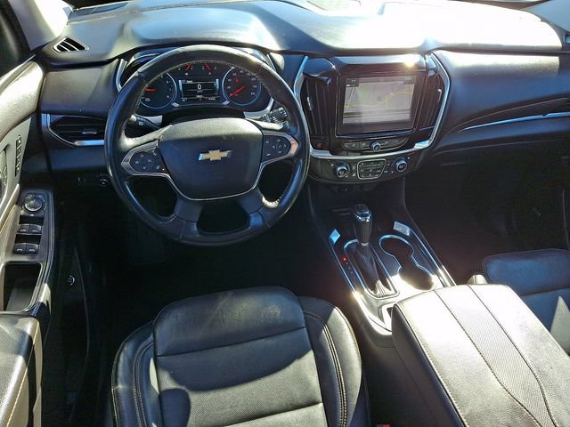 Used 2019 Chevrolet Traverse Premier w/ LPO, Blackout Package AWD/4WD image 2