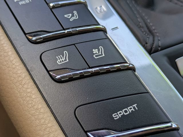 Used 2018 Porsche Macan Sport Edition AWD/4WD image 26