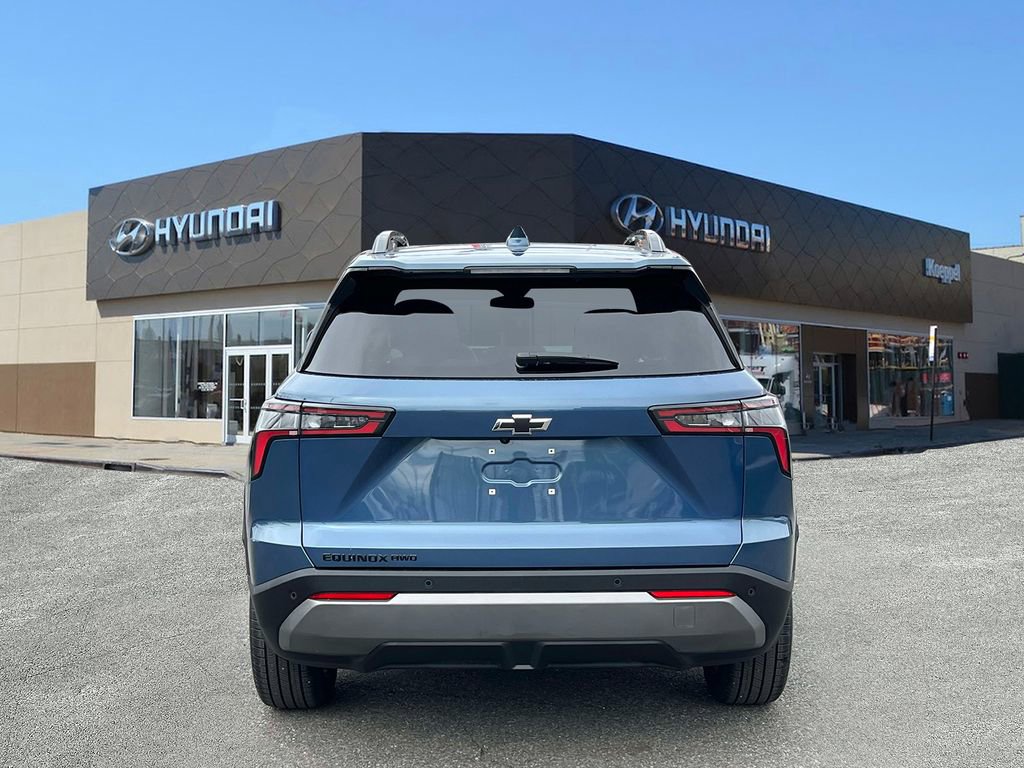 Used 2025 Chevrolet Equinox LT w/ Midnight Edition image 6