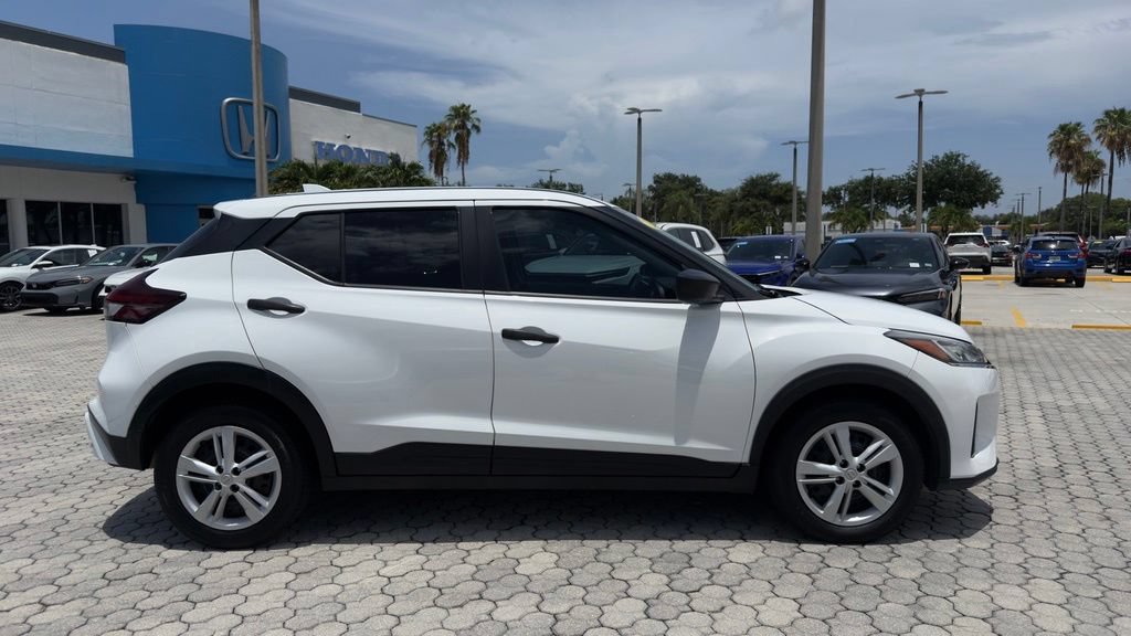 Used 2021 Nissan Kicks S FWD image 12