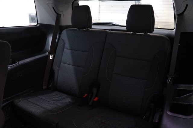 Used 2021 GMC Acadia SLE w/ Driver Convenience Package FWD image 30