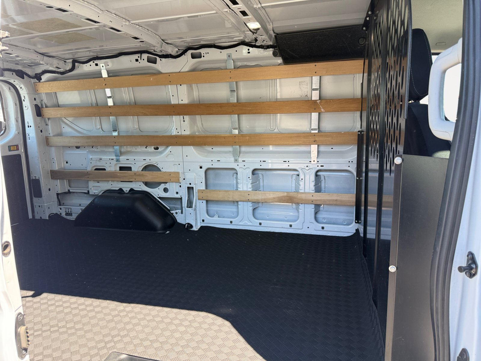 Used 2025 Ford Transit 250 Low Roof w/ Exterior Upgrade Package RWD image 18