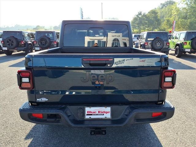 Used 2025 Jeep Gladiator Sport AWD/4WD image 7