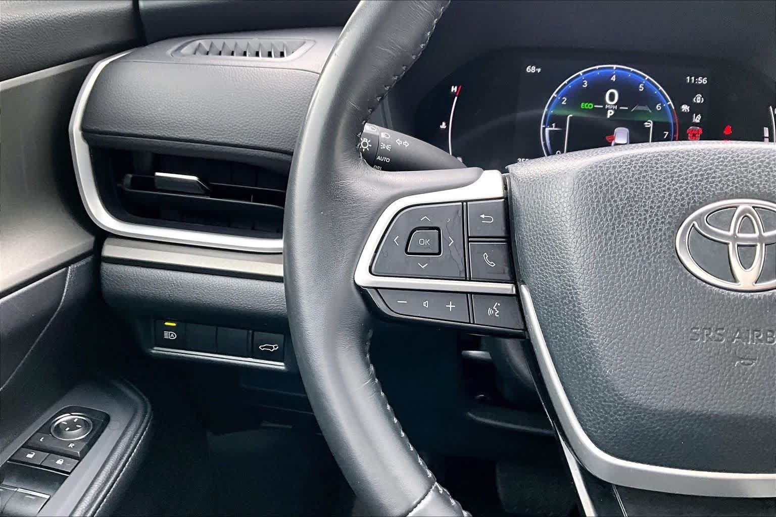 Used 2025 Toyota Grand Highlander AWD image 24