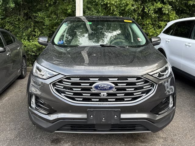 Used 2020 Ford Edge Titanium w/ Equipment Group 301A FWD image 2