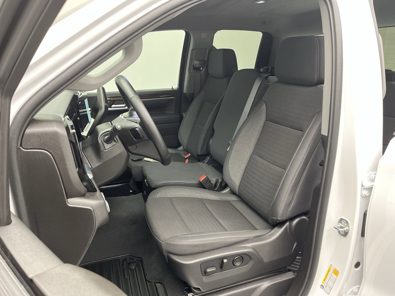 New 2026 GMC Sierra 1500 Elevation image 9