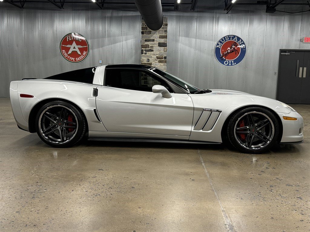 Used 2011 Chevrolet Corvette Grand Sport w/ Preferred Equipment Group image 16