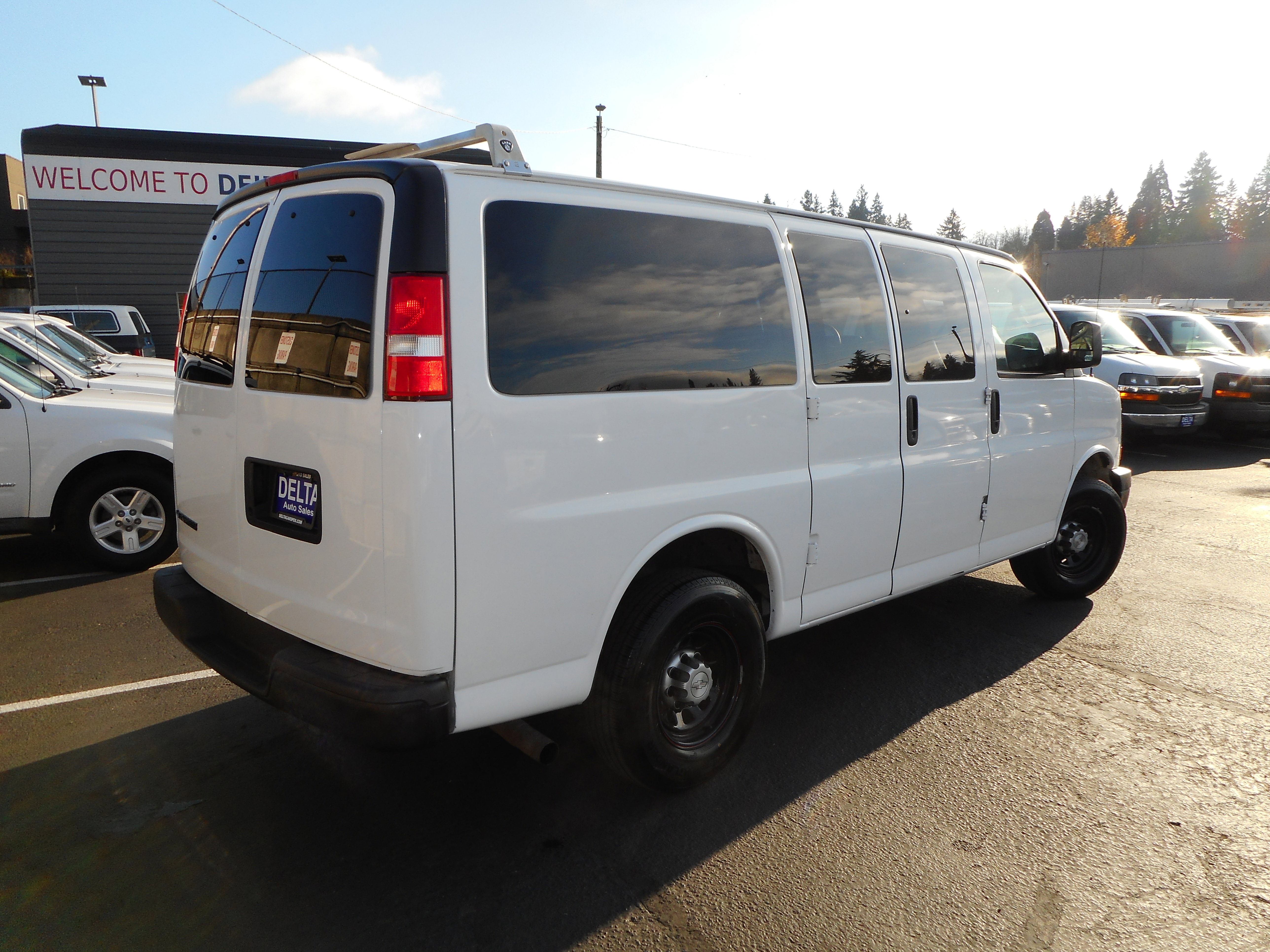 Used 2017 Chevrolet Express 2500 LS image 7