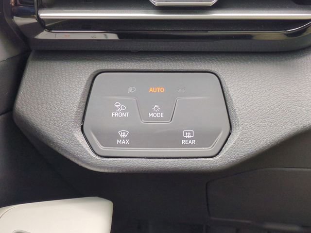 Used 2023 Volkswagen ID.4 Pro image 14