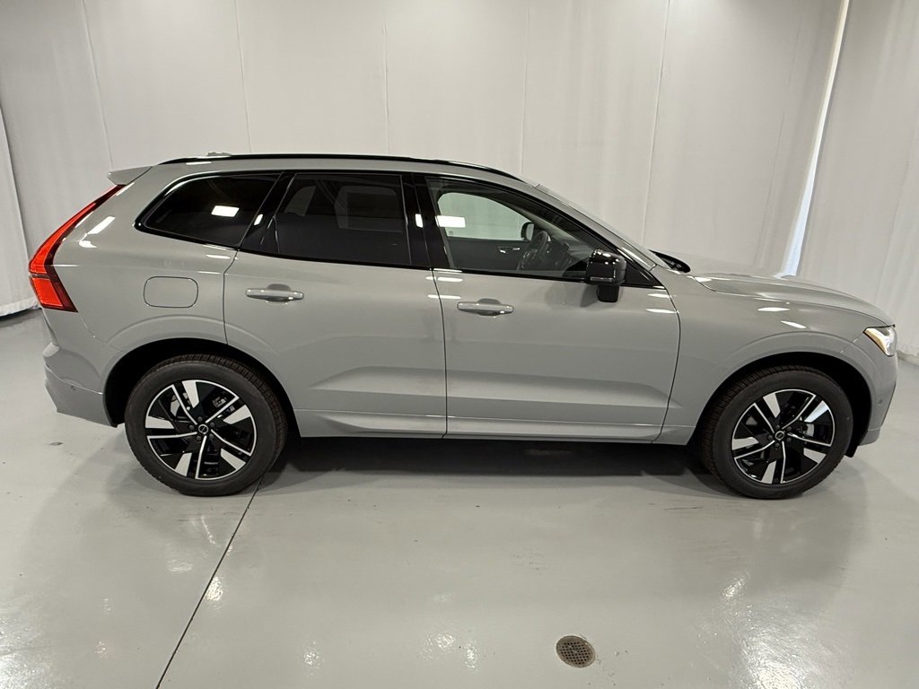 New 2026 Volvo XC60 B5 Plus w/ Protection Package Premier image 5