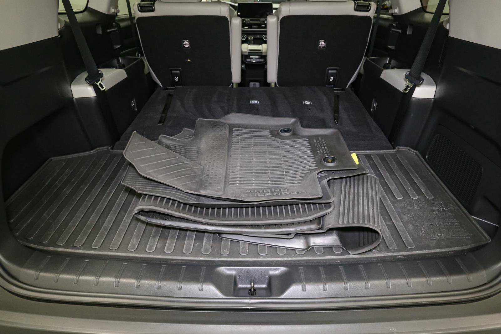 Used 2024 Toyota Grand Highlander XLE image 13