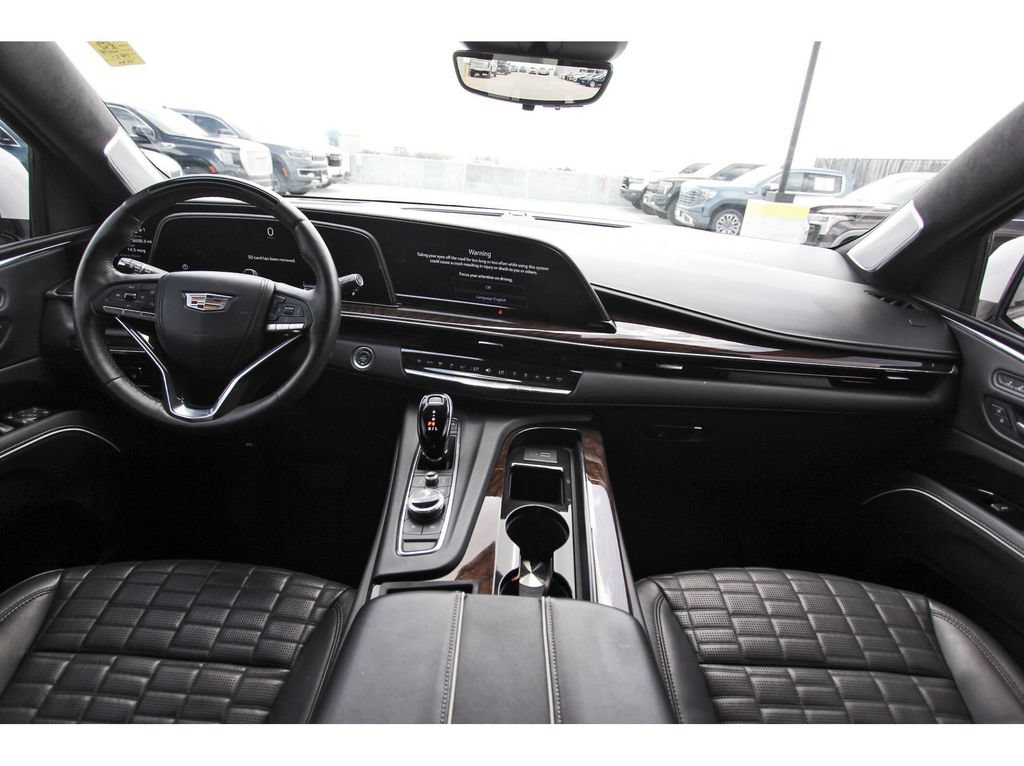 Used 2023 Cadillac Escalade Sport Platinum RWD image 9