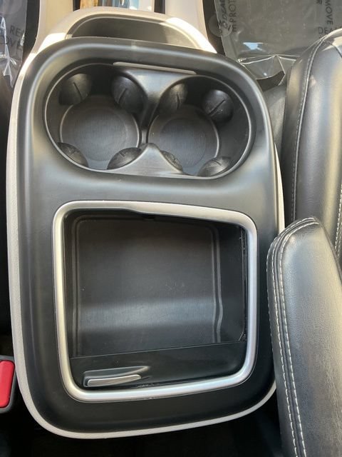 Used 2023 Chrysler Pacifica Touring-L FWD image 26