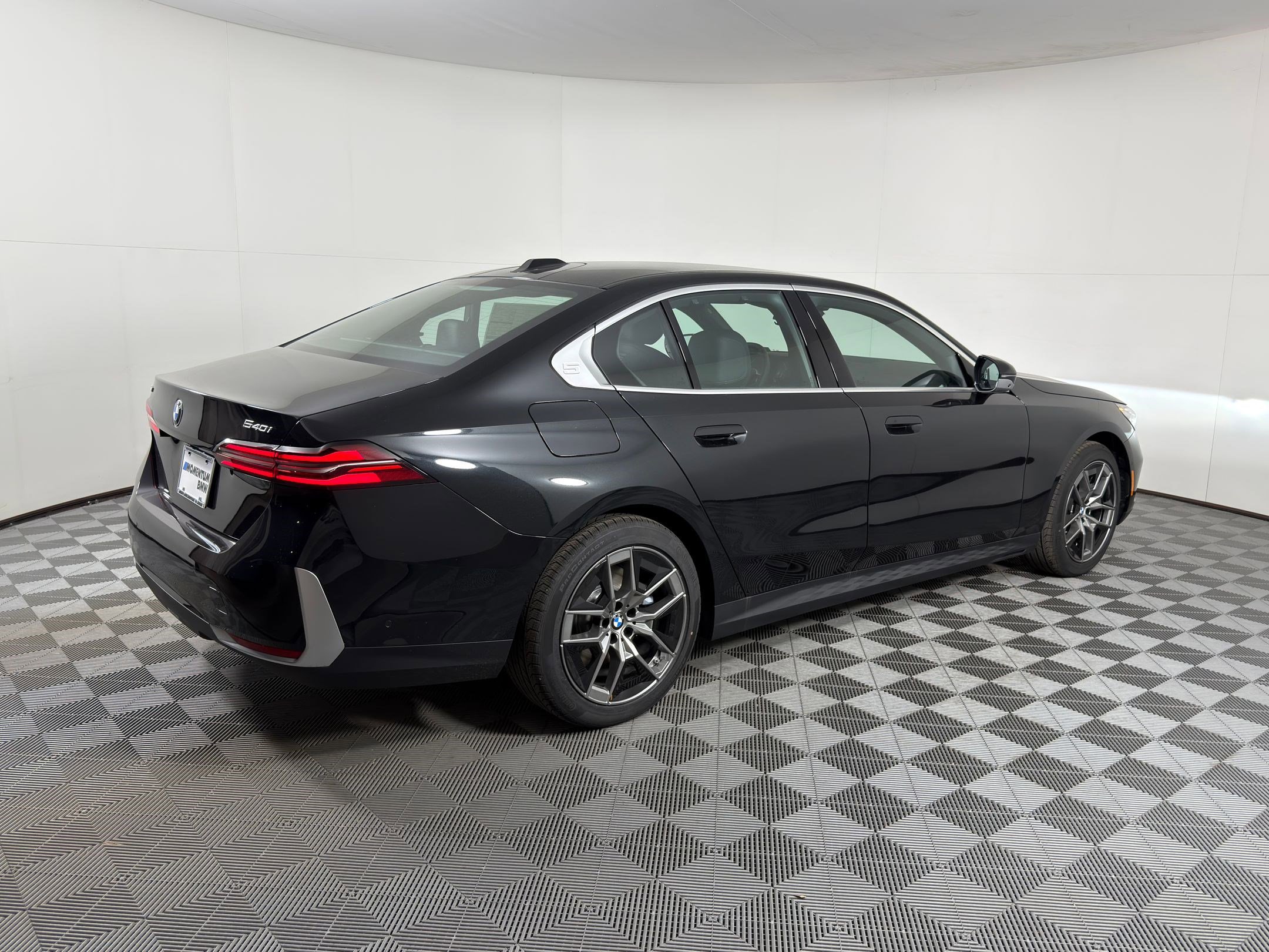 New 2026 BMW 540i xDrive w/ Executive Package image 7