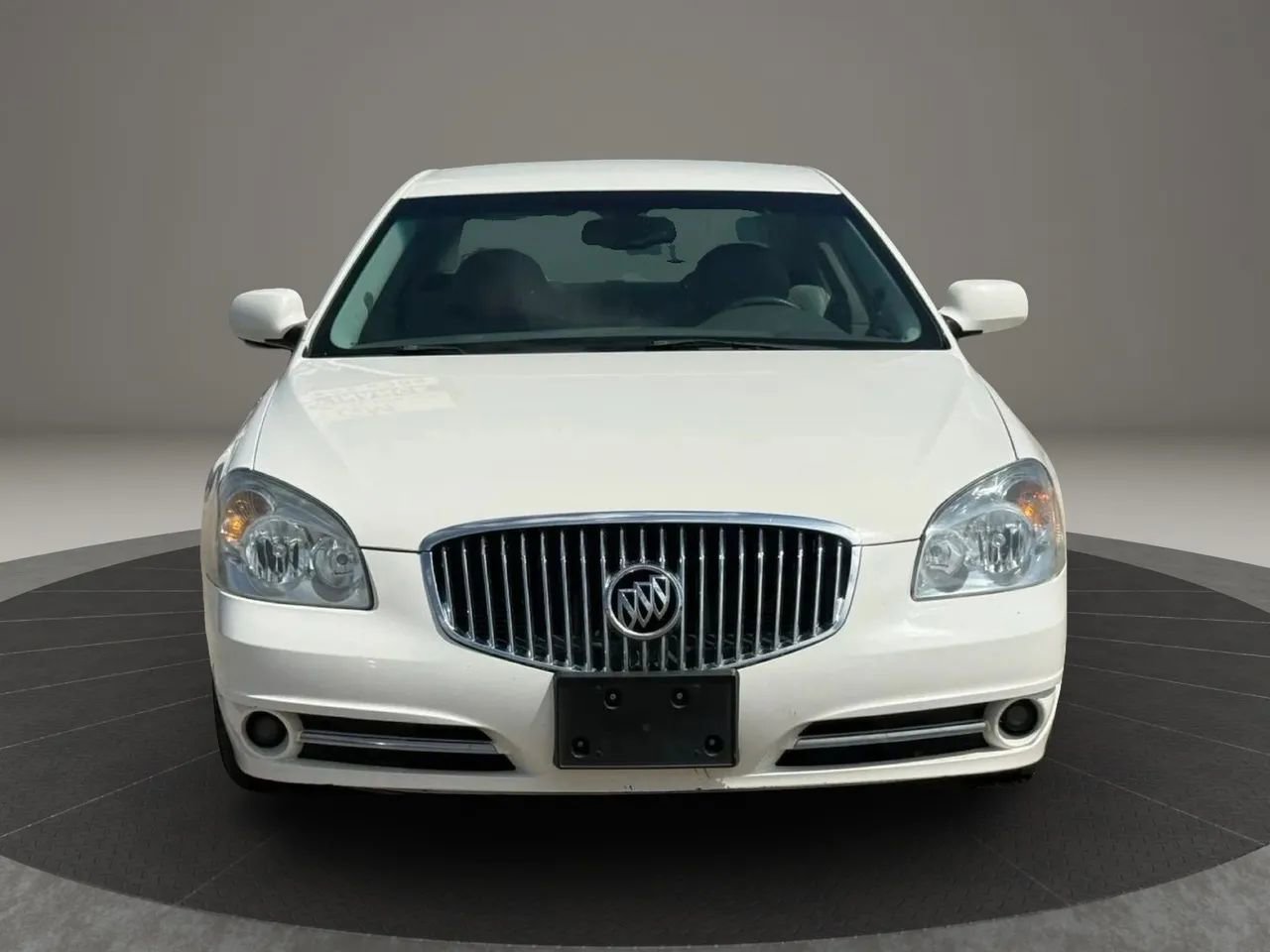 Used 2011 Buick Lucerne CXL FWD image 2