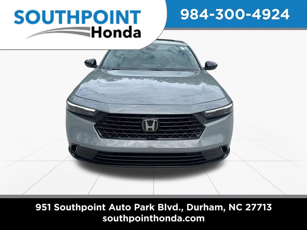 Used 2024 Honda Accord Sport image 2