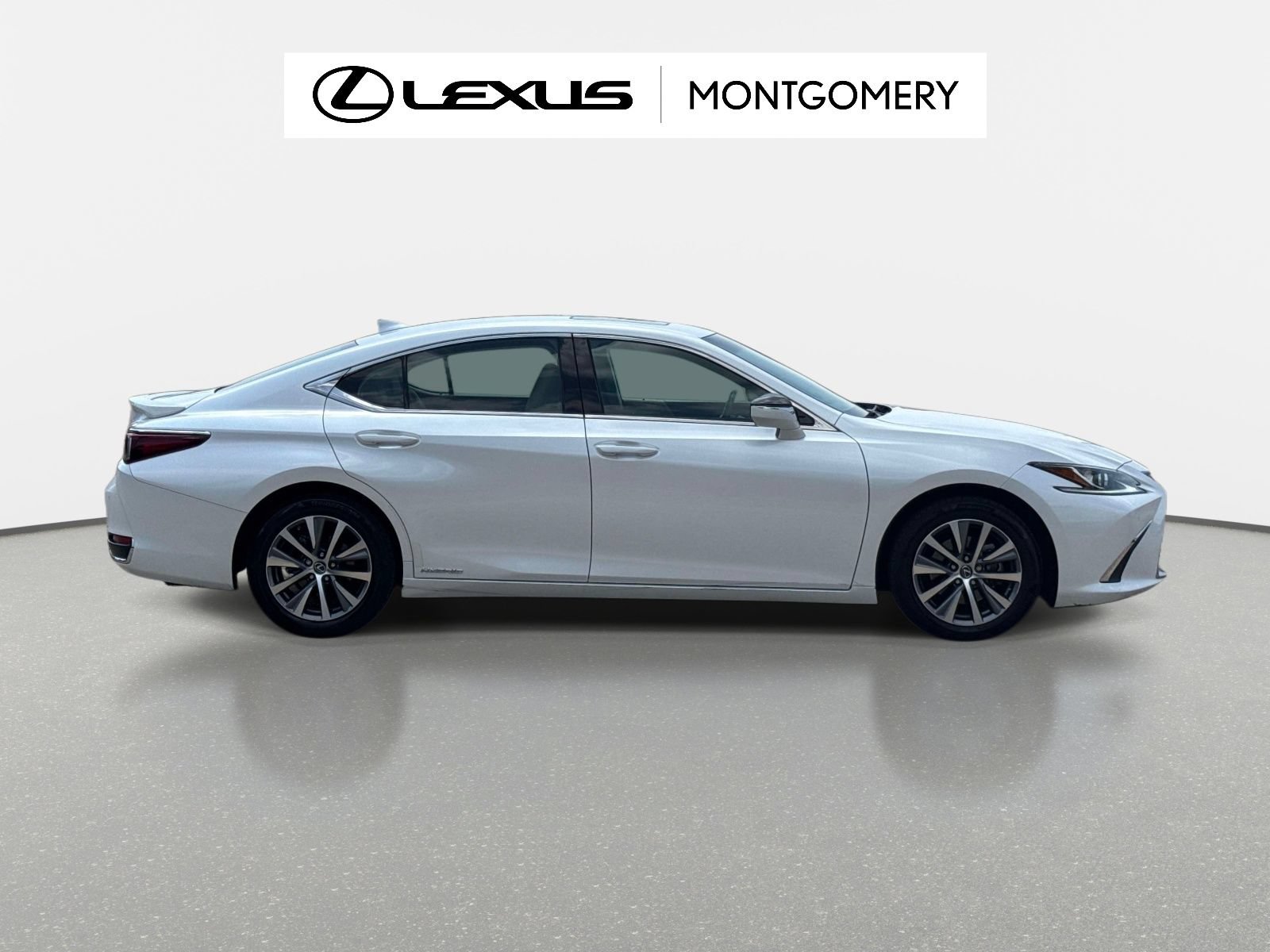 Used 2024 Lexus ES 300h Ultra Luxury w/ Accessory Package (Z2) FWD image 3