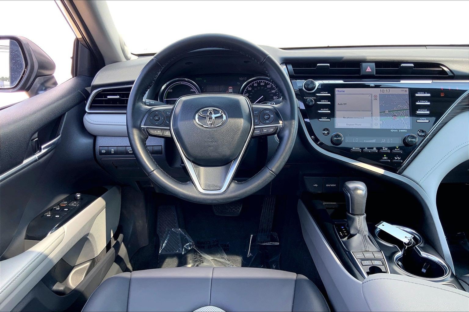 Used 2020 Toyota Camry XLE w/ Sunroof Package FWD image 6