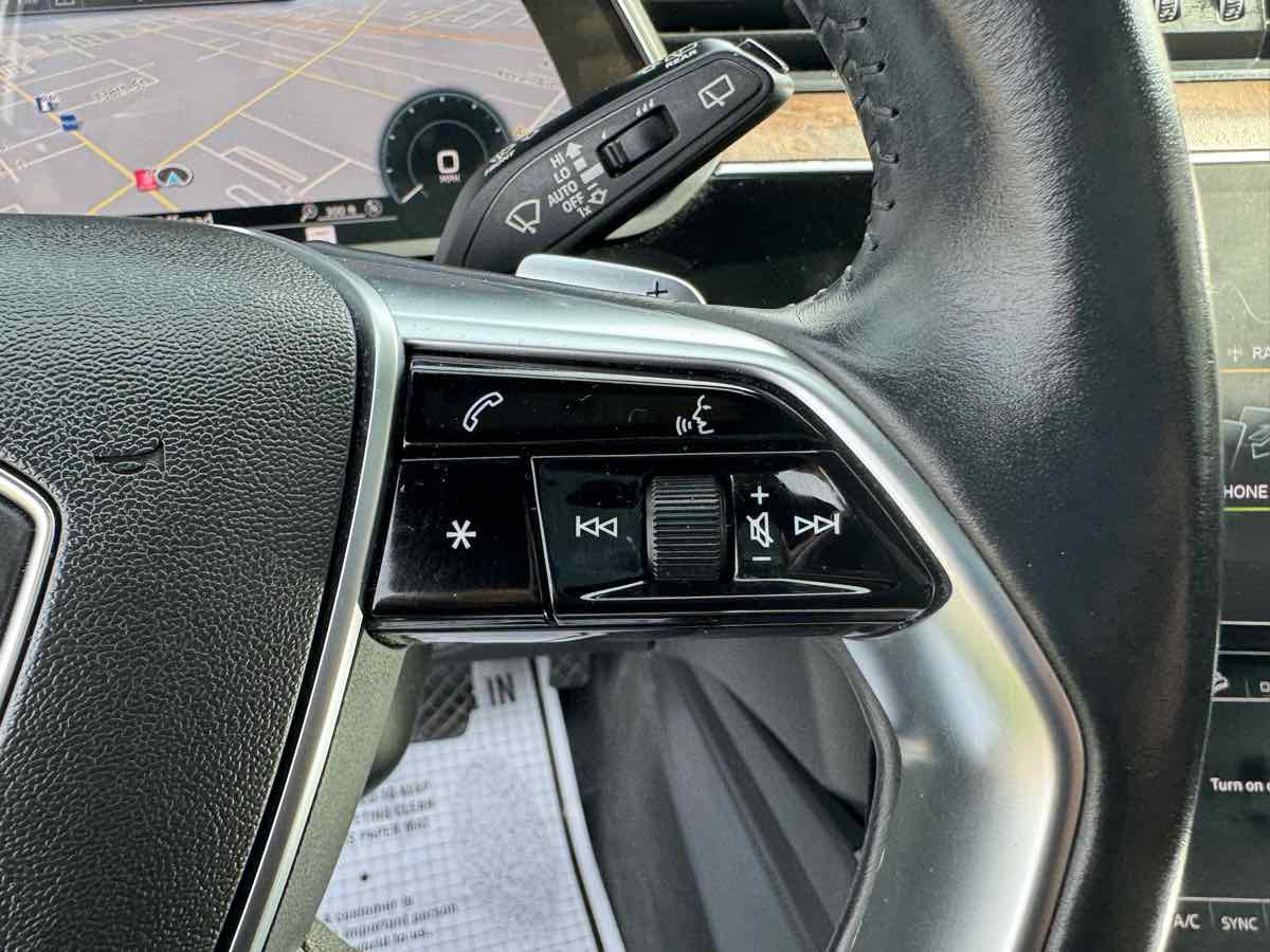 Used 2019 Audi e-tron Prestige w/ Prestige Package image 15