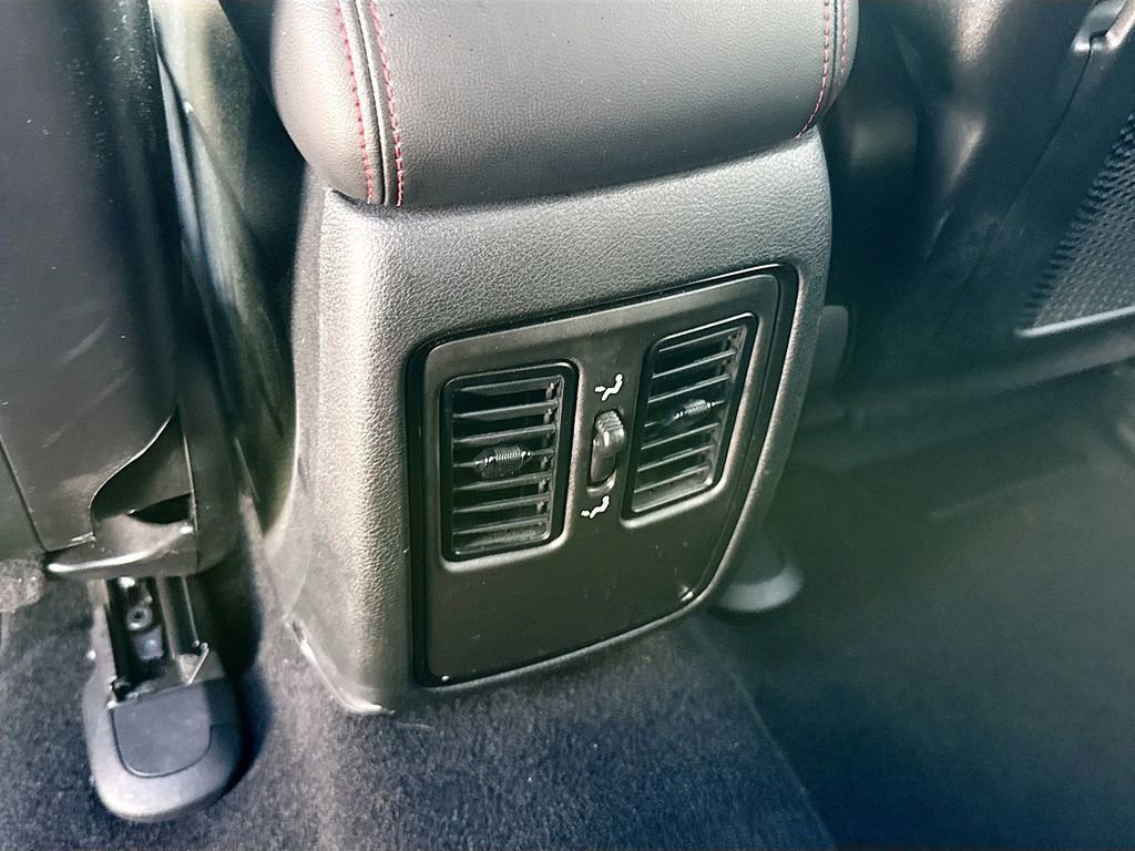 Used 2025 Dodge Durango GT AWD/4WD image 28