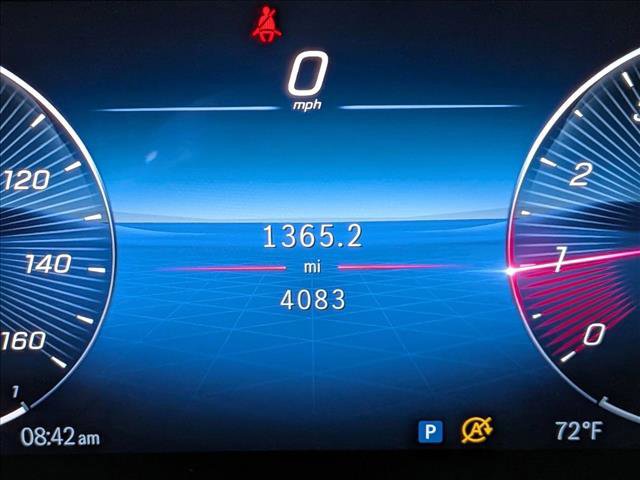 Used 2025 Mercedes-Benz GLB 250 image 11