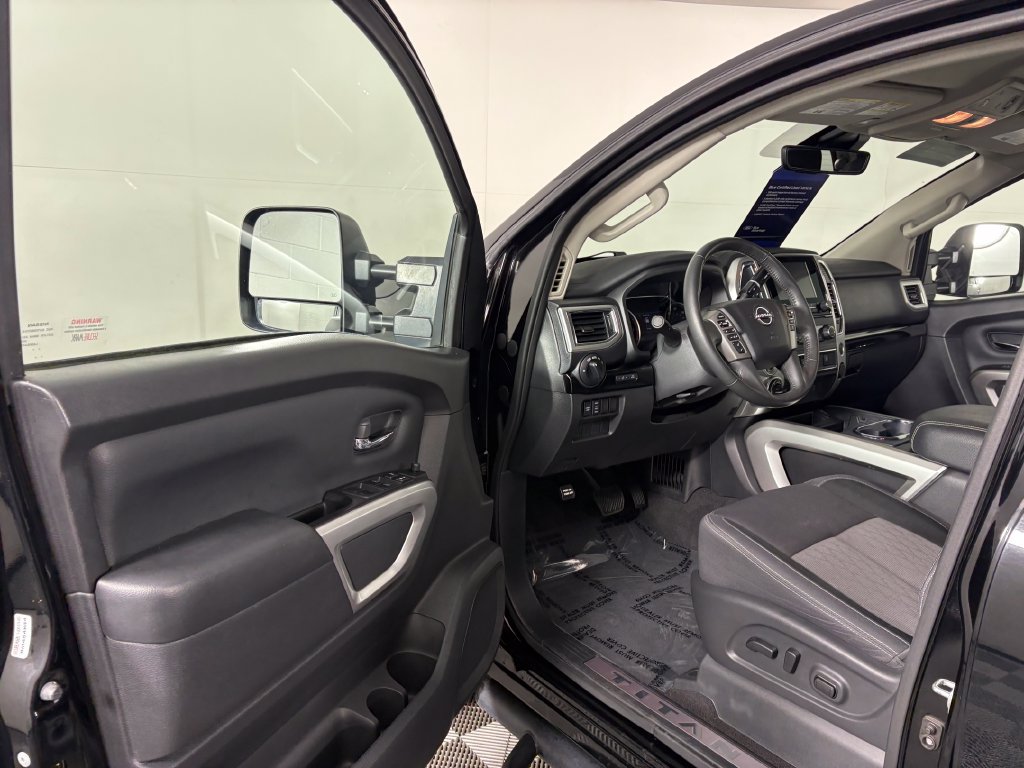 Used 2024 Nissan Titan SV w/ SV Convenience Package AWD/4WD image 11