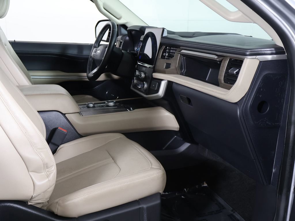 Used 2022 Ford Expedition Limited AWD/4WD image 31