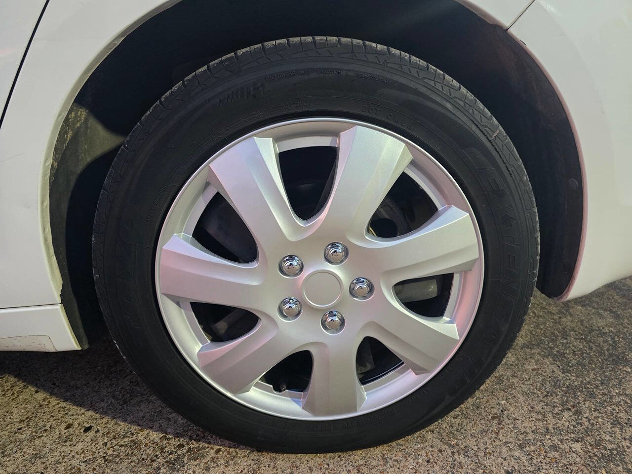 Used 2011 Chevrolet Malibu LS image 52