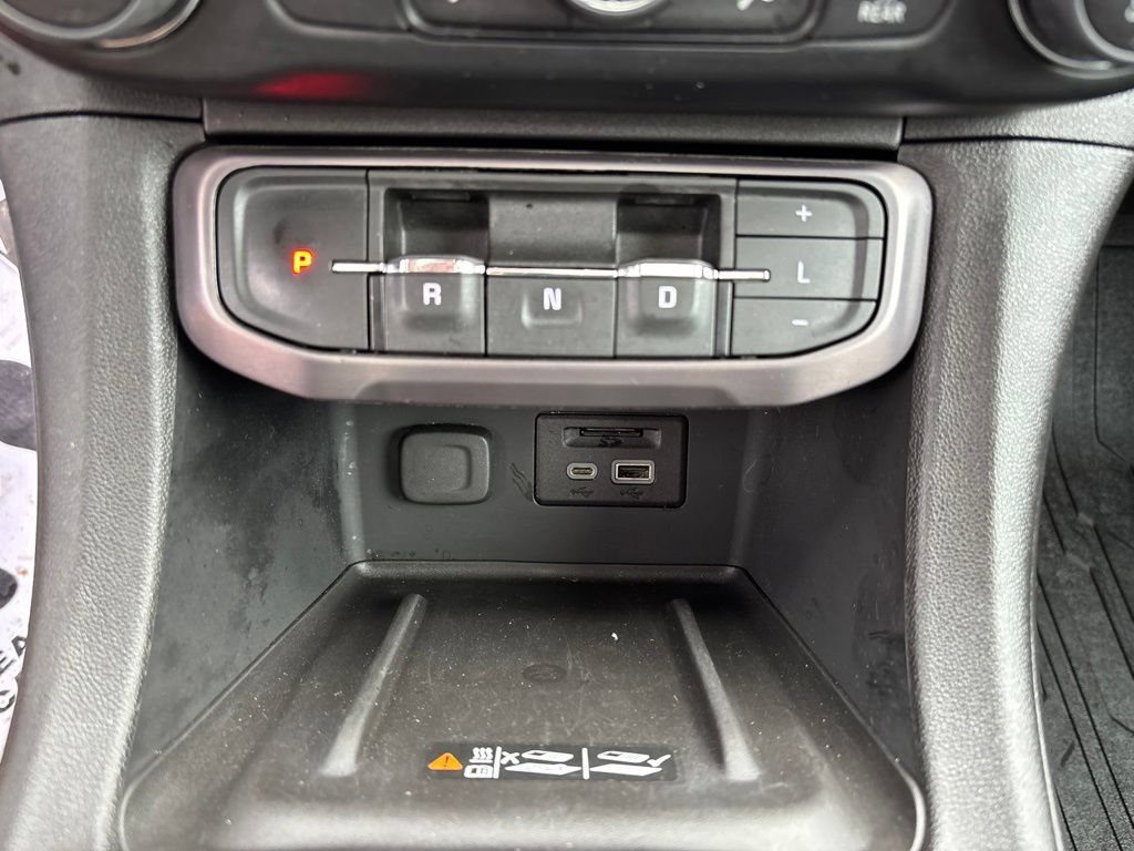 Used 2022 GMC Acadia AT4 w/ Technology Package AWD/4WD image 19