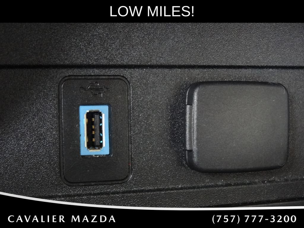 Used 2017 Ford Escape SE FWD image 28