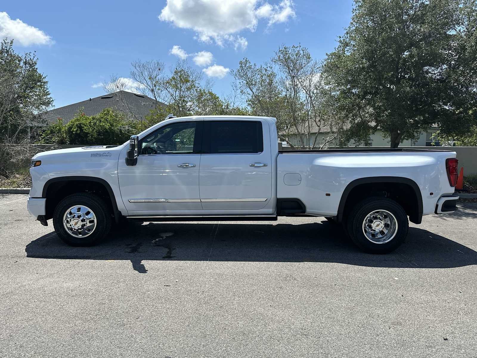 New 2026 Chevrolet Silverado 3500 High Country w/ High Country Premium Package AWD/4WD image 3