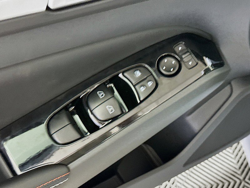 New 2025 Nissan Altima 2.5 SR w/ SR Premium Package image 19