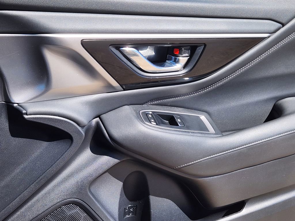 Used 2021 Subaru Outback Limited image 13