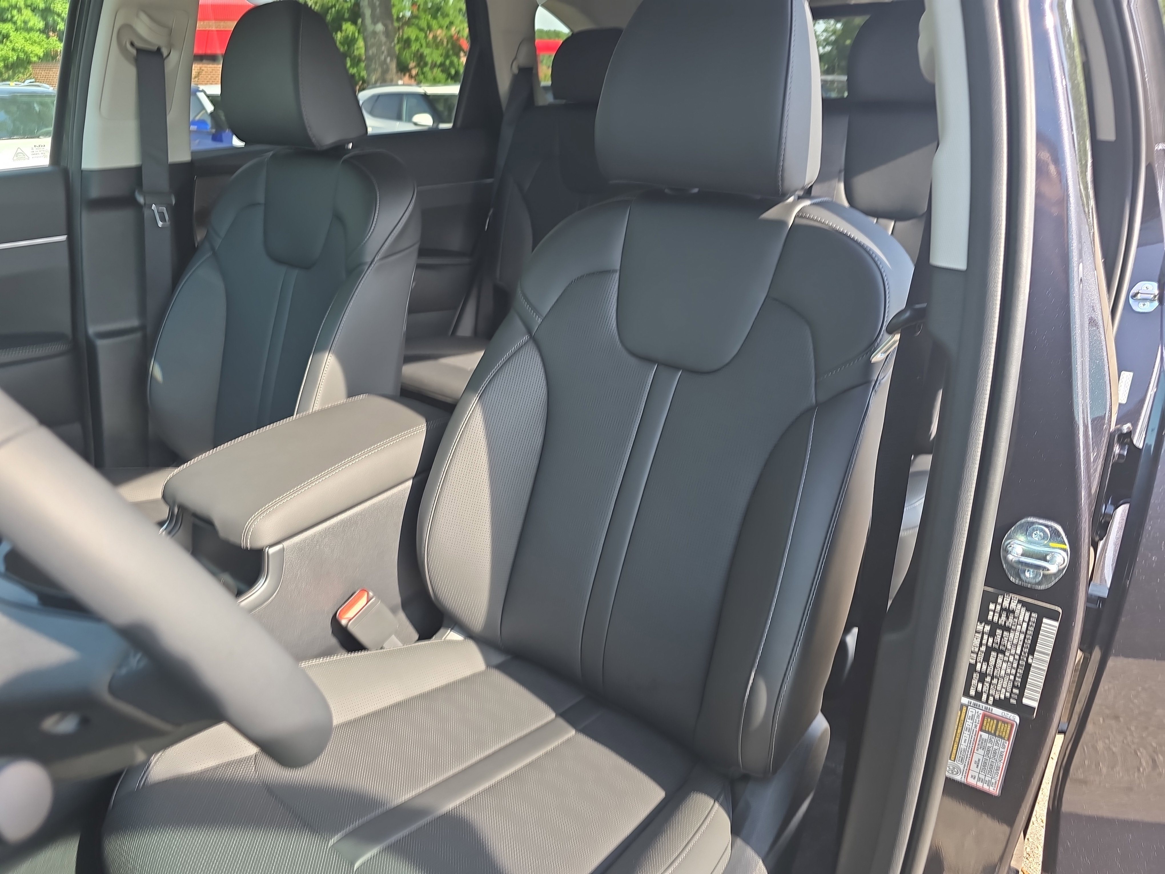 New 2025 Kia Sorento S image 14